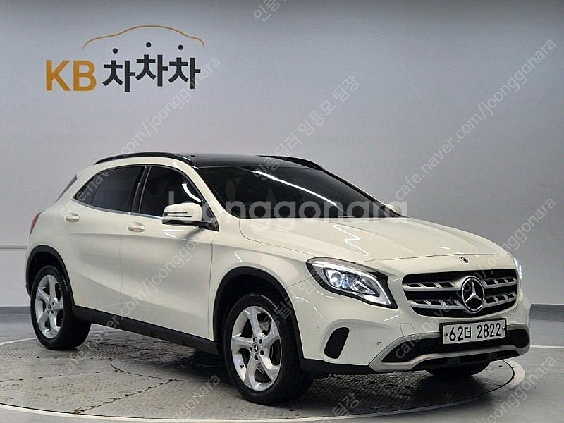 벤츠 인증중고 벤츠 GLA 중고 흰색 2018년식 71,885km GLA220 중고자동차--5